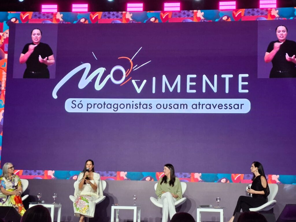 Primeira Dama e Secretárias do Desenvolvimento Social e da Educação falaram sobre iniciativas e oportunidades educativas e sociais que o governo do DF tem oportunizado a jovens e adultas, com objetivo de diminuir a submissão à violência e fomentar o empreendedorismo.
